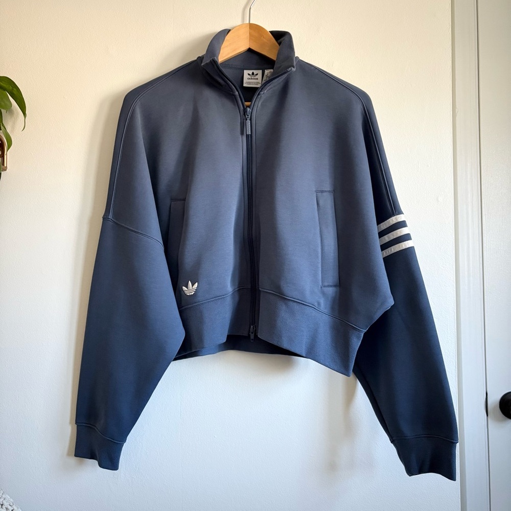 Adidas Originals Neuclassics Sweat Pants & Track Top Set in Blue - Picture 4 of 11